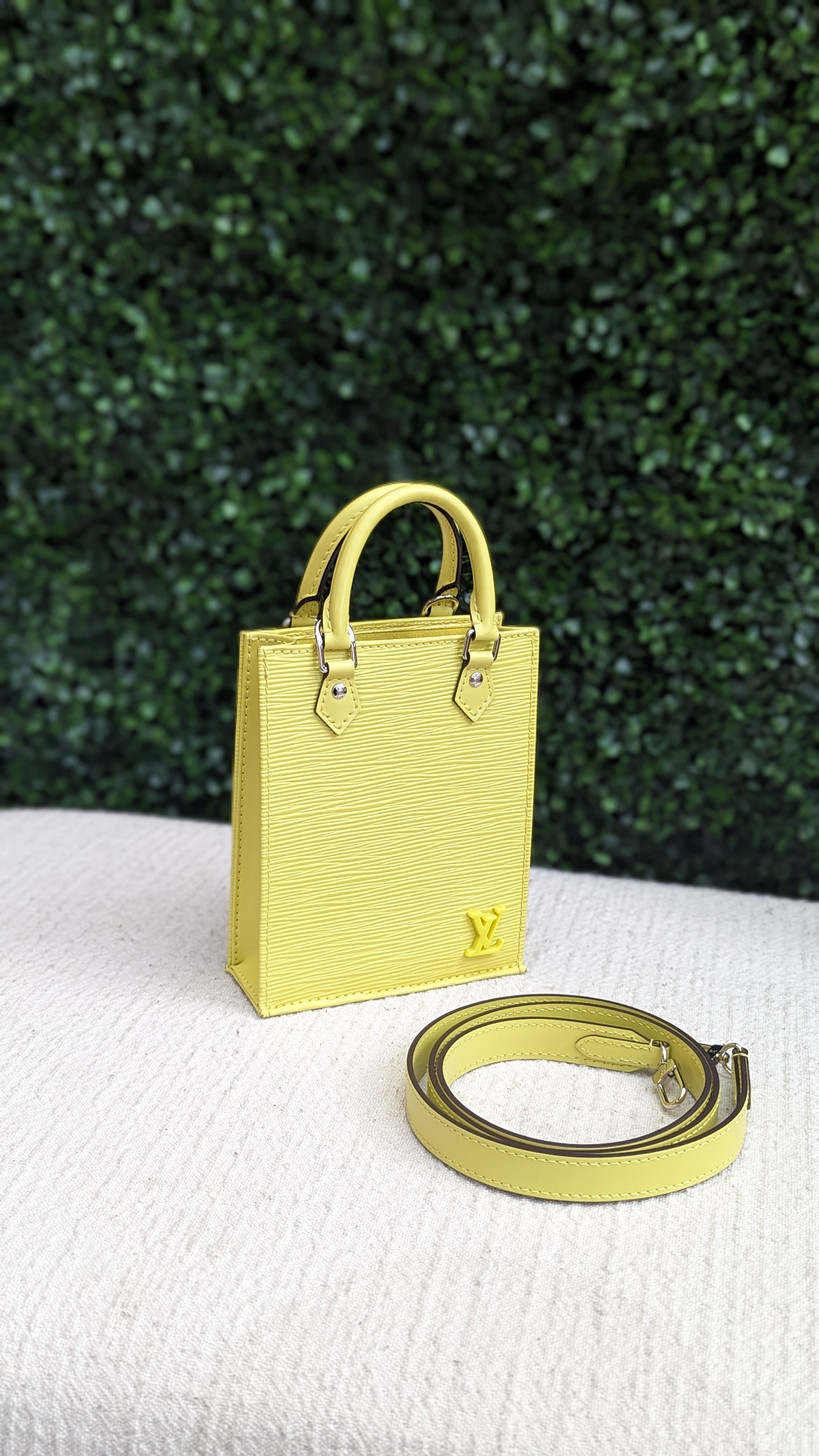 Louis Vuitton Citron Epi Petit Sac Plat Crossbody – For The Love of Luxury