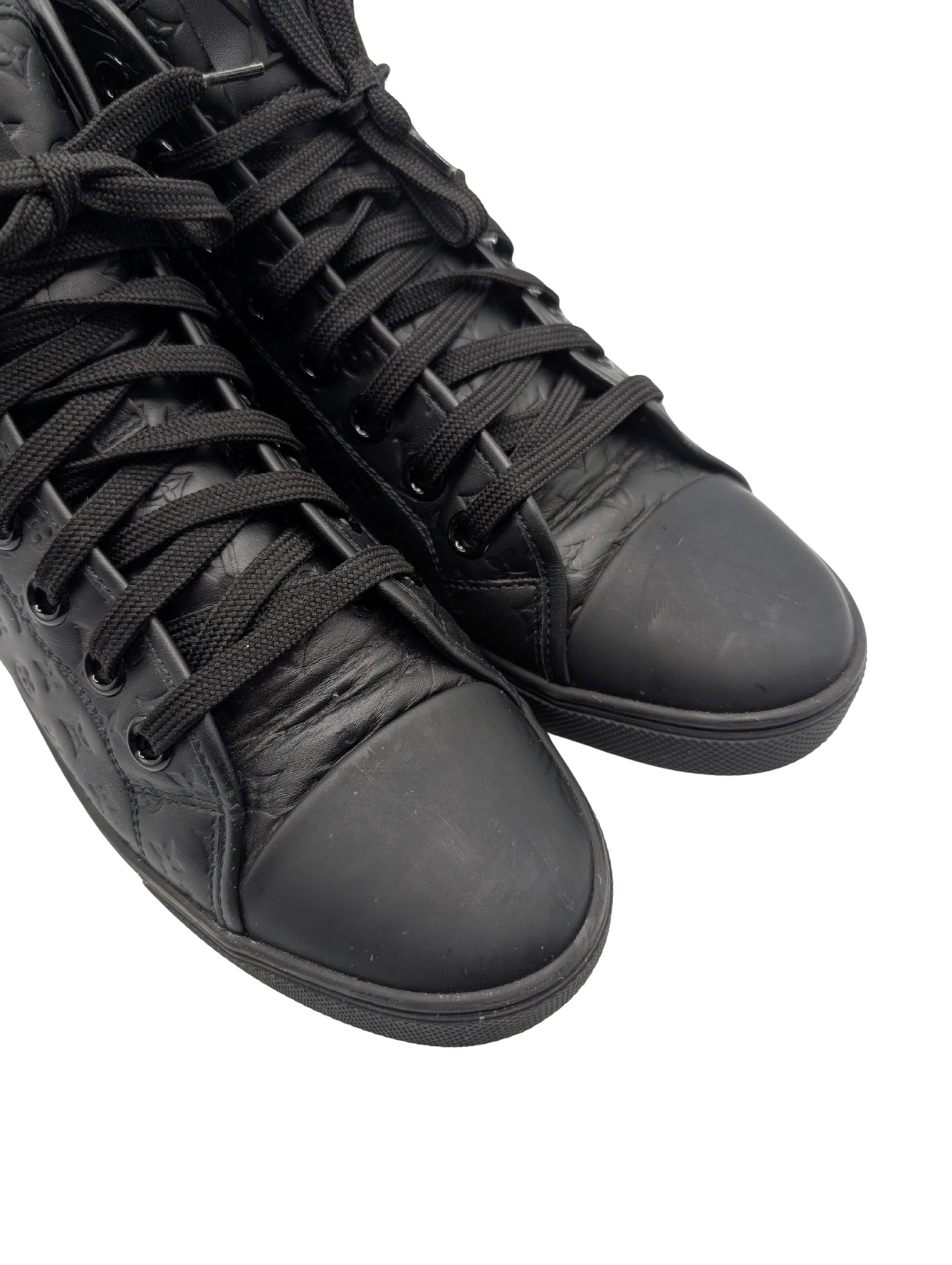 Louis Vuitton Black Monogram Leather Punchy Sneakers Size 38.5