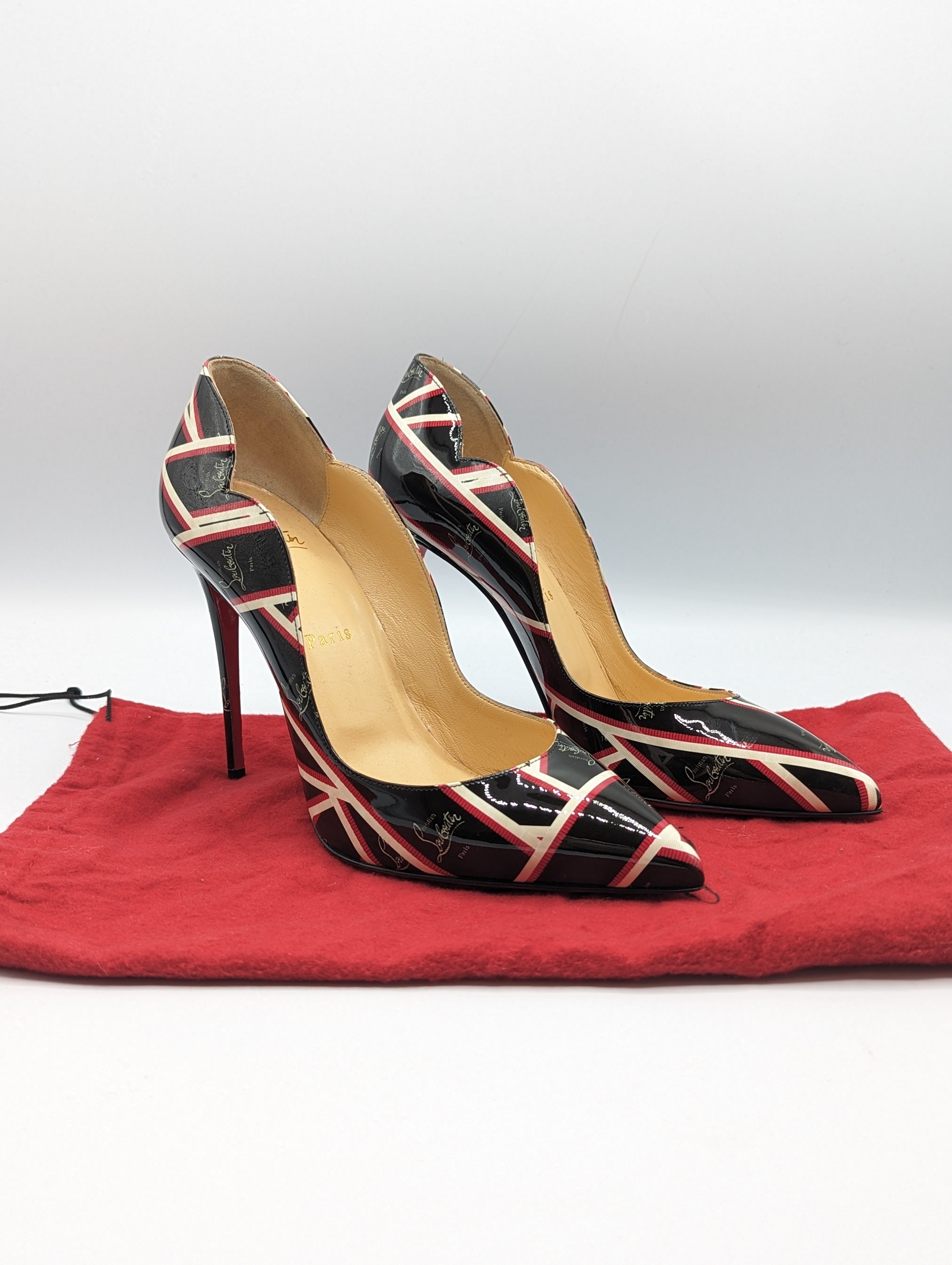 Christian Louboutin Hot Chick Patent Ribbon Pumps Size 39 – For The Love of  Luxury