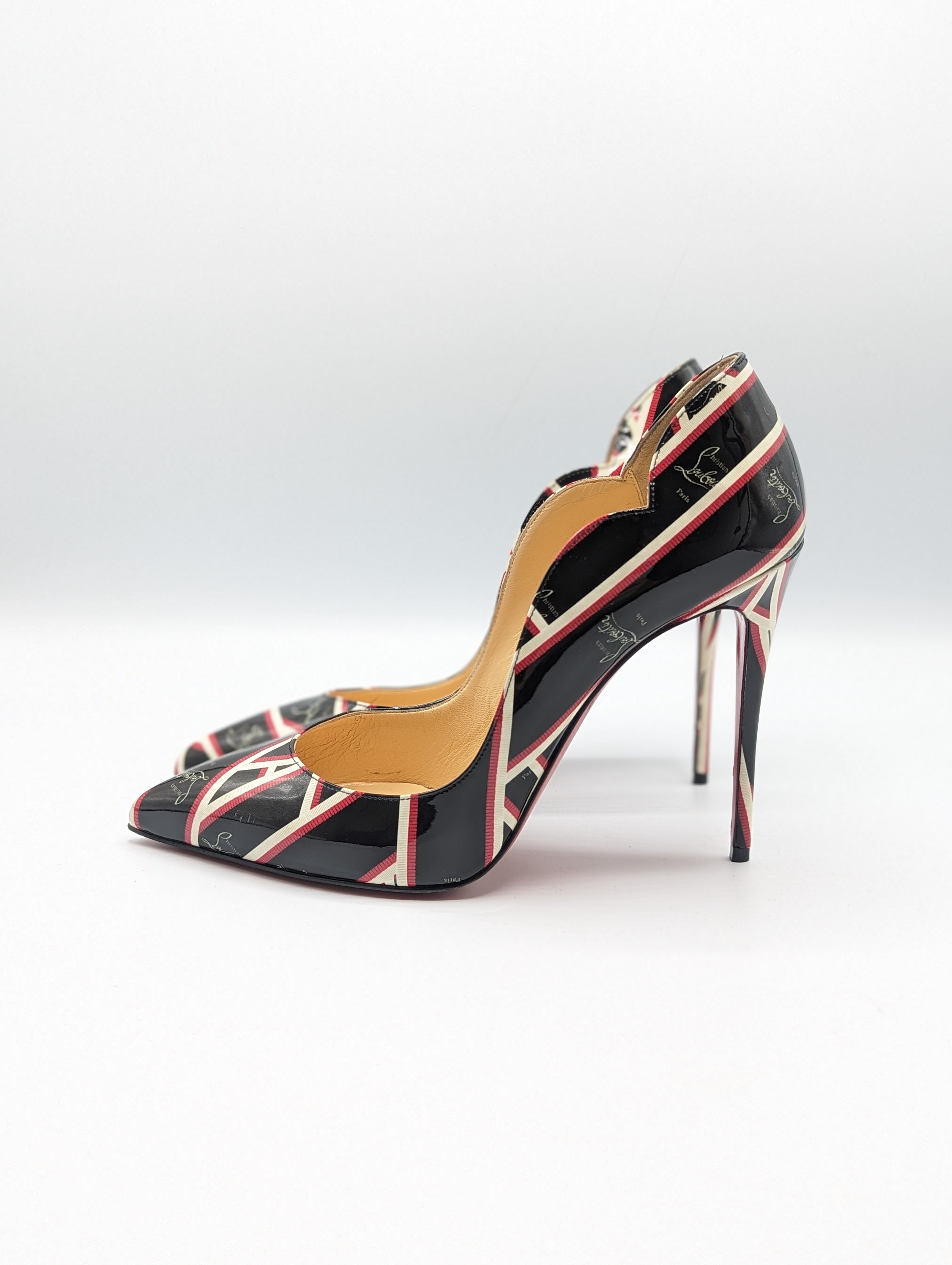 Christian Louboutin Hot Chick Patent Ribbon Pumps Size 39 – For The Love of  Luxury