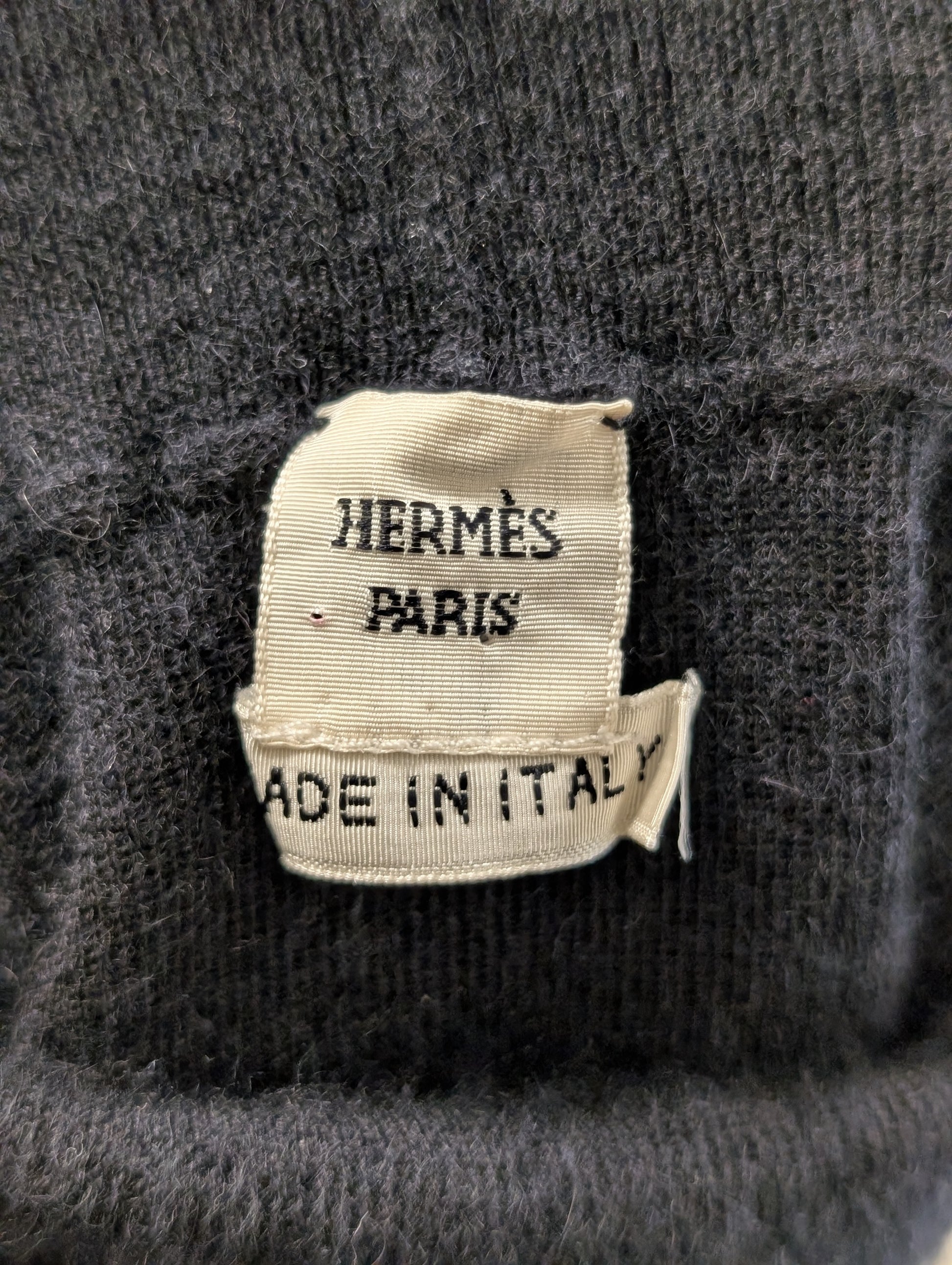 Hermès Black Cashmere Turtleneck Size 40