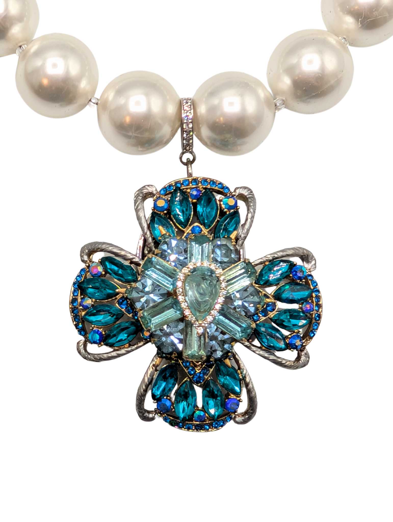 RockStar in Rome Pearl Blue Brooch Pendant Necklace