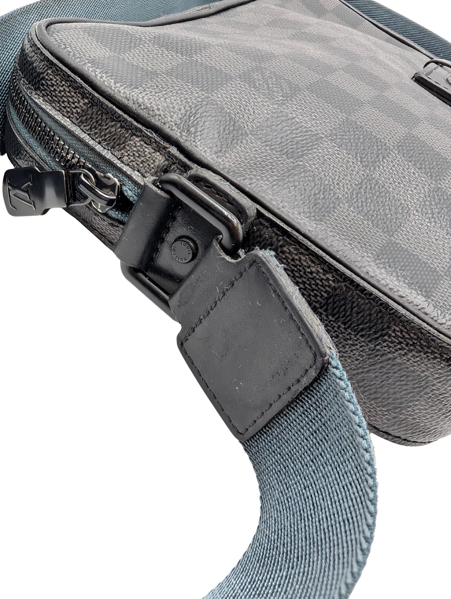 Louis Vuitton Damier Graphite Alpha Messenger Bag